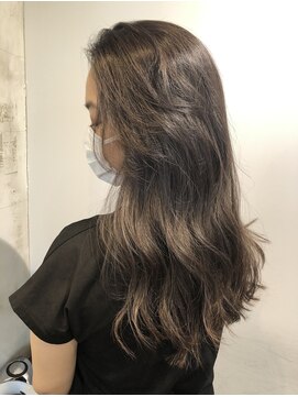 リバレッジ 広尾(Leverage) ロング極細ハイライトヘア