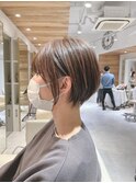 イメチェンひし形シルエット束感ショートマッシュグレーベージュ