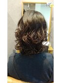 ミディアム　レイヤー　パーマスタイル