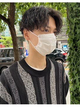 リコ ヘアアンドリラクゼーション 名駅店(LICO HAIR＆RELAXATION) [LICO]波巻きパーマ、センターパートヘアby碇山　光一郎