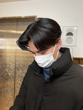 エクリ 麻布十番(equri) ニュアンスセンターパート