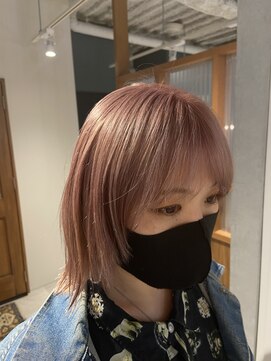 エイトデイズ 三宮駅前店(EIGHT days) ピンクベージュ