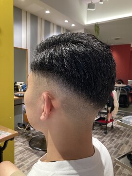 リリーコナー 武蔵小杉(LilyConnor) 武蔵小杉/メンズ/ヘッドスパ/眉毛/バーバー/フェード