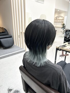 ユウル 横浜(juhl.) インナーカラーウルフカット水色カラーケアブリーチダブルカラー