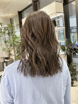 ステアケース 武蔵小杉店(stair:case)&nbsp;外国人風ハイライト/3Dカラー/白髪ぼかし/大人ヘア