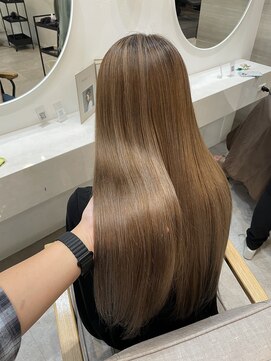 ラビス クローバー(Lovis clover) 魅力倍増カール/セミディ/シアーカラー/ショートヘア/姫カット