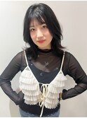 ミディアムレイヤー 暗髪グレージュ くびれ巻き 顔周りカット