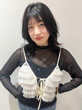 アイウィル(Ai WilL) ミディアムレイヤー 暗髪グレージュ くびれ巻き 顔周りカット