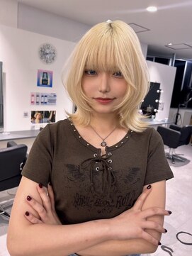 キング 心斎橋店(K!ng) ハイライトカラーミルクティーベージュレイヤーカット