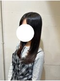冬の透明感カラー◎艶髪レイヤーロングで大人上品