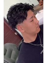 ケーエムシーセントラルルーツ(KMC Central Roots)&nbsp;フェード＆カット＆メンズパーマ+眉カット