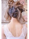 ロングのツインメッシーバンアレンジ【メイズ東中野・鍛原志行】