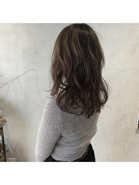 ミント(mint) 透明感グレージュ！