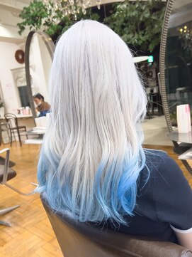オブヘアーギンザ(Of HAIR GINZA) ホワイトカラー×ブルーグラデーション