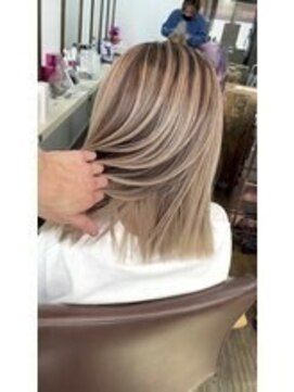 ユートピア(U topia) ミルクティーカラー/バレイヤージュ/ハイライト