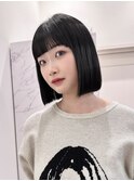 ブルーブラック前髪パッツンボブトリートメント前髪カット