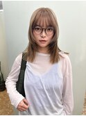 レイヤーカット+ブリーチベージュ