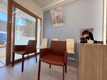 ブリランス 5丁目通店の雰囲気（待合スペースも完備しております♪）