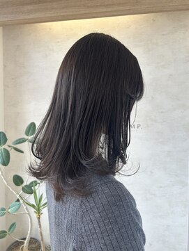 プリンプ トータルビューティ(PRIMP.total beauty) グレージュ　赤みなしベージュ　レイヤーカット