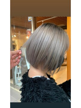 ブリッツ レボ(BLITZ-REVO) 着物ヘア/大人ガーリー/ダークアッシュ/似合わせカット/柏駅