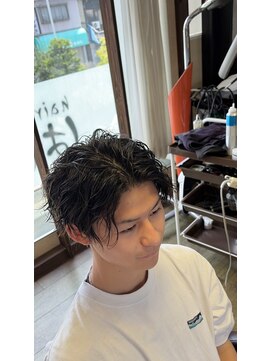 ヘアーズ はれるや(hair's) スパイラルパーマ波巻きパーマ黒髪マッシュ刈り上げ