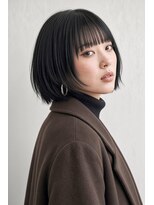 コートフィールエー(CO_T feel.a)&nbsp;透明感ブラックで魅せる、骨格美ミニボブ