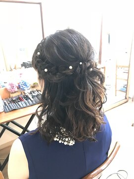 ロカット サロン(Roquat Salon) ハーフアップ編み込みアレンジ【ヘアアレンジ　立川/立川南/袴】