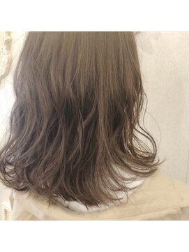 キャンバス バイ ネオリーブ 横浜西口(Canvas by neo.) 小顔　ラベンダー　ベージュ　大人かわいい　ふわミディ