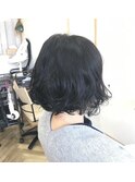 大人黒髪パーマ