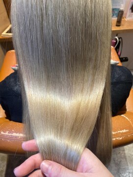 アルーシェ 平井(Alushe) Aujuaトリートメント『Alushe平井』