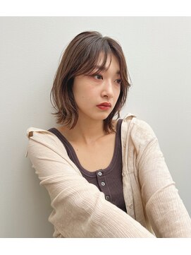 トレス(TRESS) 外ハネレイヤー　ボブレイヤー　ブラウンカラー