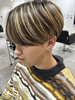 ヒュイル バイ ニアウ(Hwyl by Niau) メンズマッシュセンターパートハイライトニュアンスパーマ眉毛