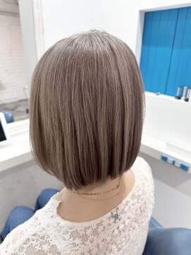 ウーロス(uros.) ボブカット☆ダブルカラー