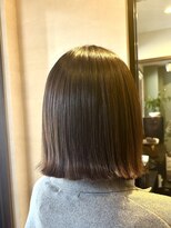 ココカラヘアー ニコ(cococara hair nico)&nbsp;切りっぱなしボブ/顔まわりカット/グレージュ/タッセルボブ