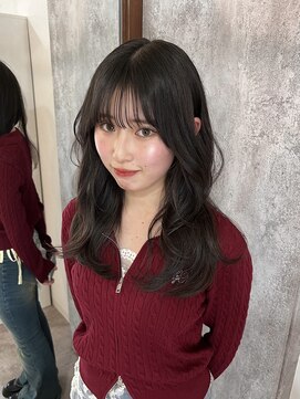 ムージー(moug) レイヤーカット/暗髪/韓国/広島/袋町