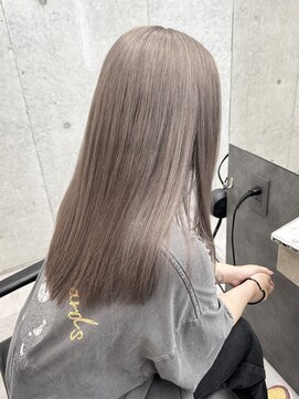 ローレン(Lolen.) シルバーグレージュ/ストレートヘア