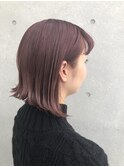 ピンクアッシュのボブスタイル