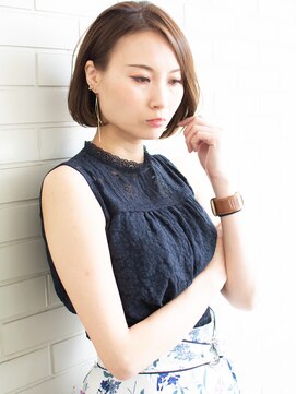 ノイン(noine) ナチュラルな色気に勝るものナシな自然体