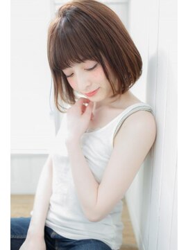 ネオリーブ クーロ(Neolive curro) 不器用さんでも安心♪コテ要らずの定番ボブ