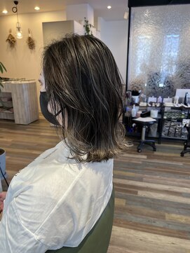 ヘアースパリゾート リアン 燕三条店(Lien) 切りっぱなし バレイヤージュ