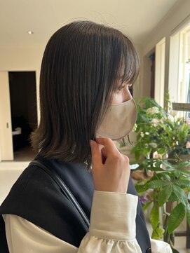 メイン(『　　』main) グレージュ