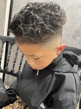 リリー ヘアーアンドビューティー(Lily) フェードパーマ