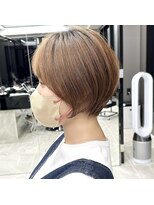 30代40代50代耳かけショート前髪なしハンサムショートカット
