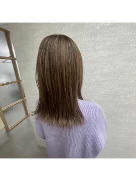 アレクサ 保谷(ALEXA) 切りっぱなしミディボブ ナチュラルハイライト