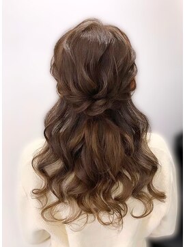 ベルグロー 北新地上通り店(BELLEGROW) シンプルハーフアップ