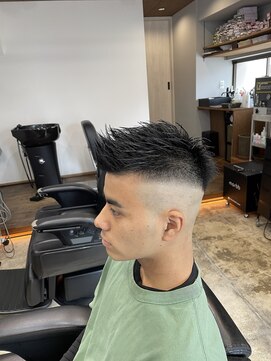 メンズヘアーモネ(men's hair MONE) 黒髪スキンフェード