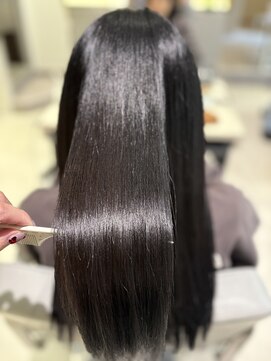 ヨキ(yoki.) ダークブラウン×URUGAMIトリートメント《髪質改善》