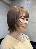 レイヤーボブウルフ顔まわりレイヤー外ハネボブ透明感ベージュ