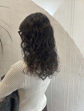 タップ(TAP) ロングスパイラルパーマ
