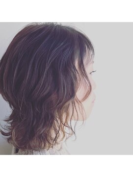 リアン ヘアー(Lien hair) ウルフ風ウェーブ、スタイル